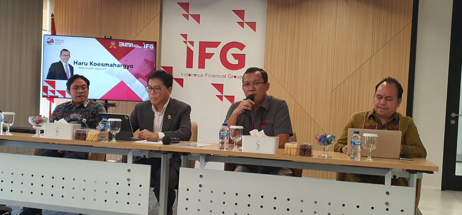 IFG Building